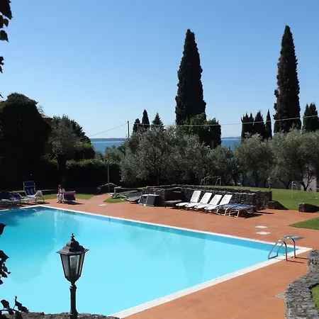 Delle Sirene * Garda (Verona)